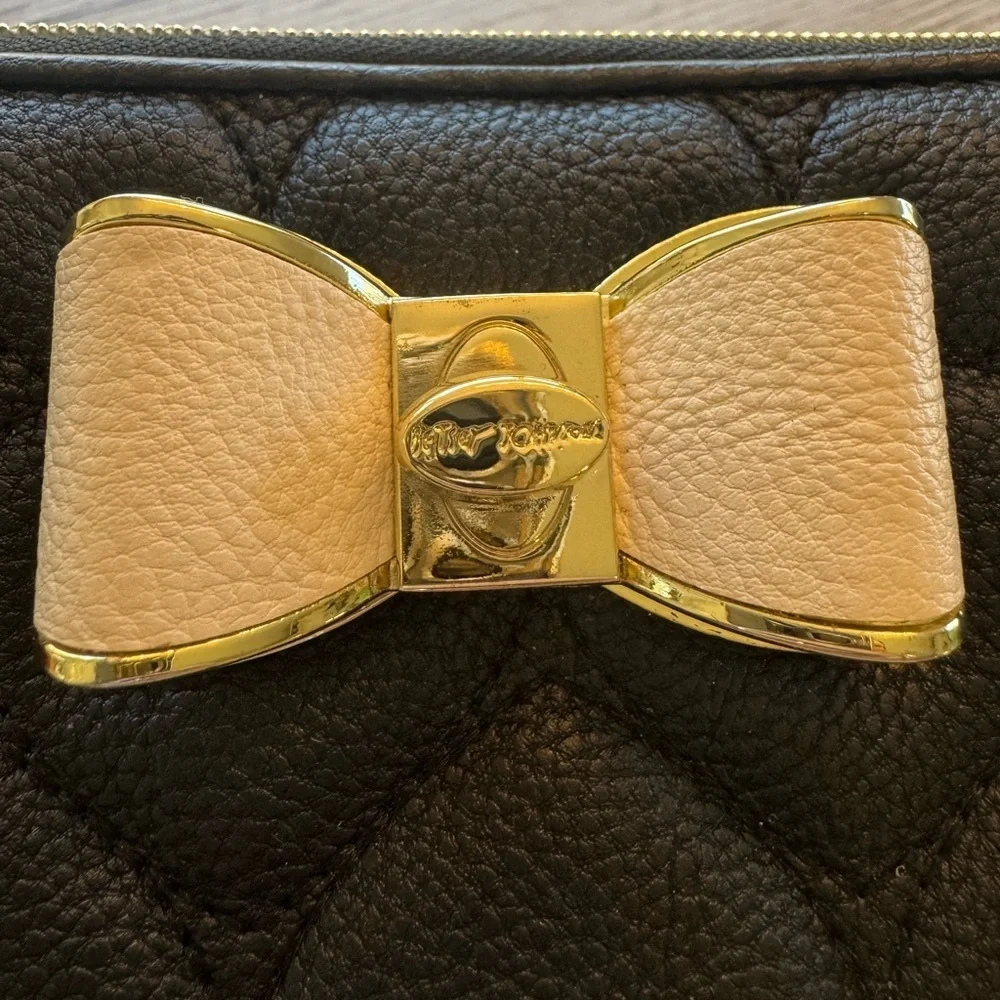 Betsey Johnson Zip Around Wallet Black  Quilted Hearts White Gold Metal Bow